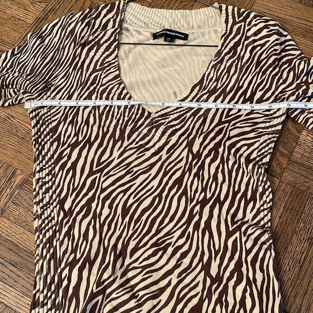 Express Animal Print Sweater Sz XS - Picture 5 of 7